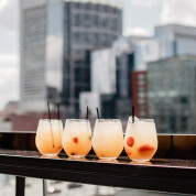 Pubs & bars that have a rooftop bar