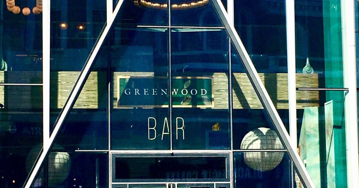 Greenwood Sports Pub & Kitchen, Victoria, London