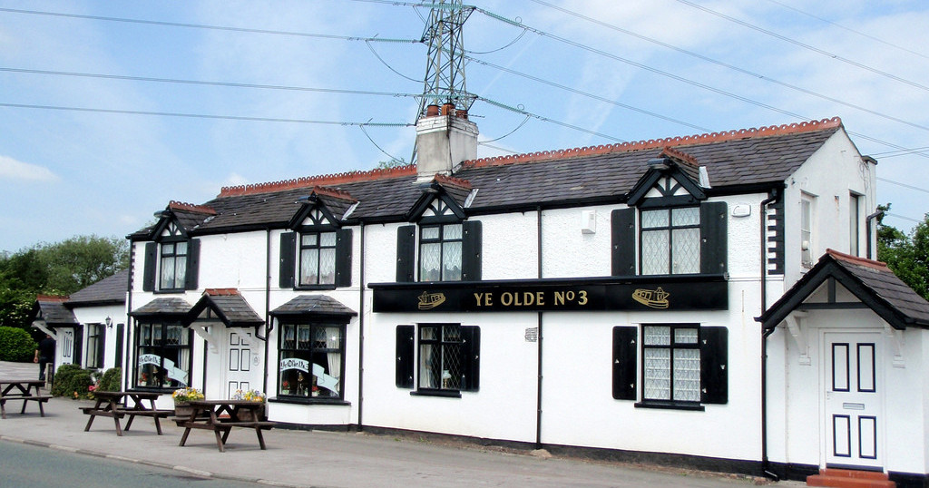 Ye Olde No 3 in Little Bollington | Pub in Altrincham, WA14