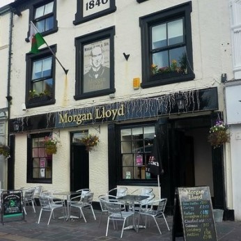 Morgan Lloyd, Caernarfon
